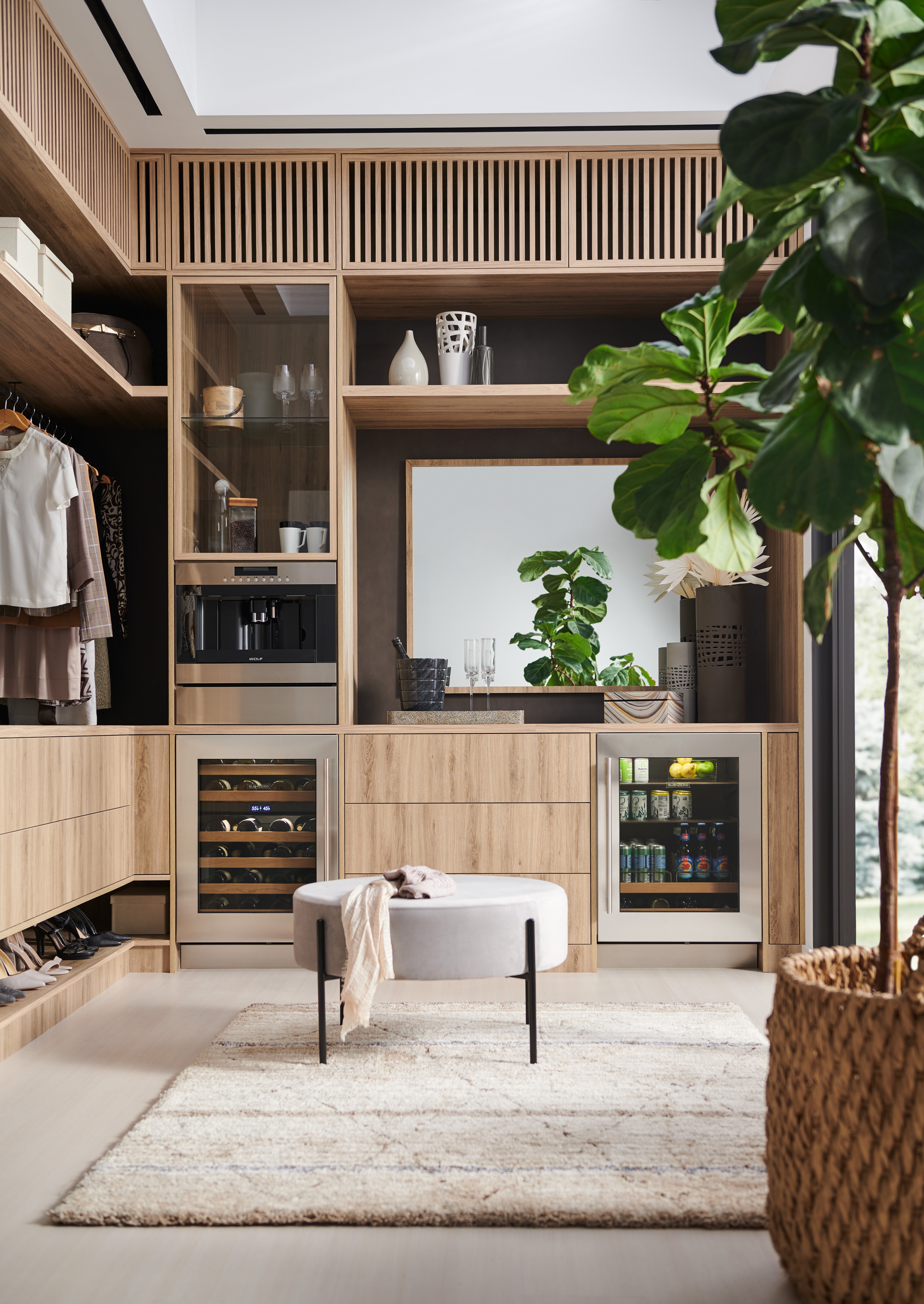 Cellier à vin Sub-Zero 24 po sous le comptoir Designer avec panneaux en acier inoxydable (DEU2450W)