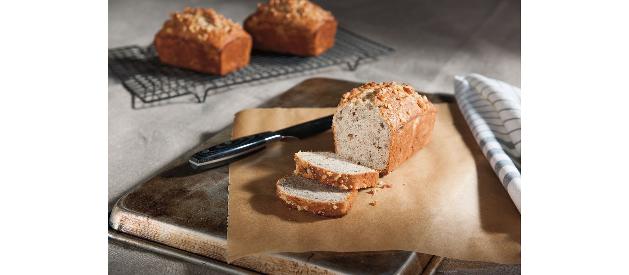 FOOD_BANANA_BREAD_SLG_100715