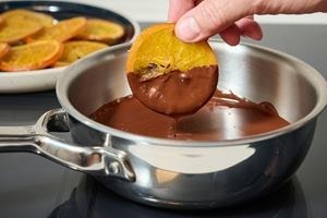Les surfaces d'induction nécessitent-elles des casseroles/poêles spéciales?