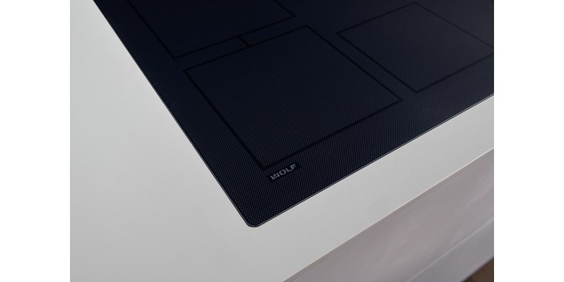 Surface de cuisson à induction Wolf de style contemporain