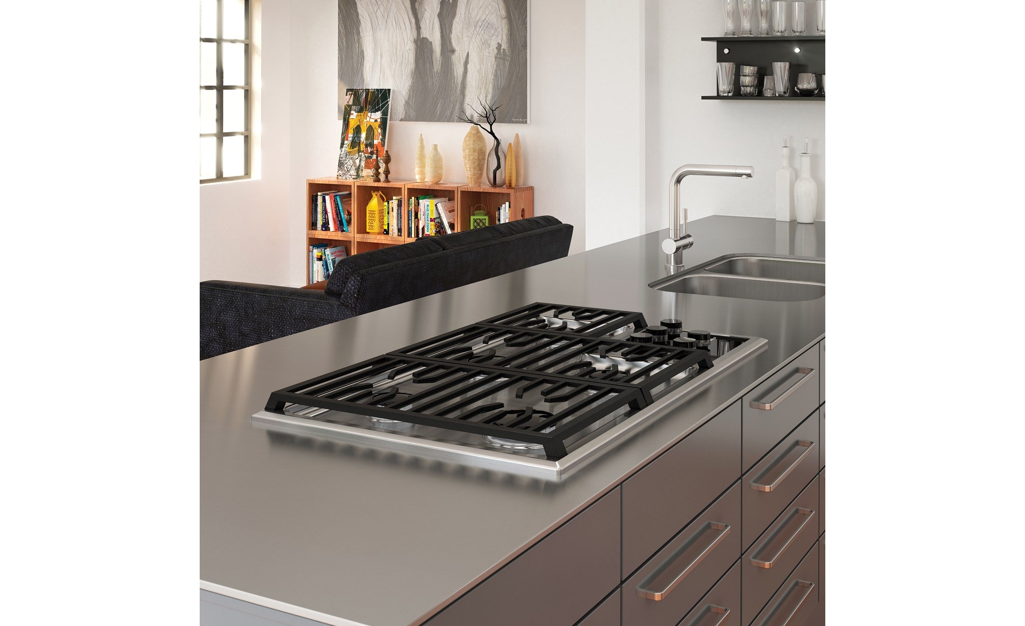 La surface de cuisson au gaz Wolf 36 po de style transitionnel à 5 brûleurs (CG365T/S) est présentée avec un encadrement dans un comptoir en acier inoxydable aux lignes épurées et aux accents polis