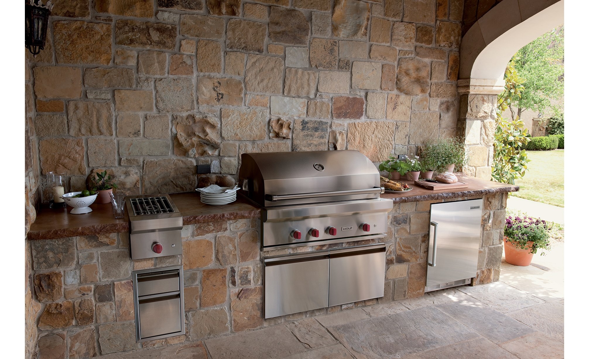 Wolf Appliances 42" Outdoor Gas Grill (OG42)