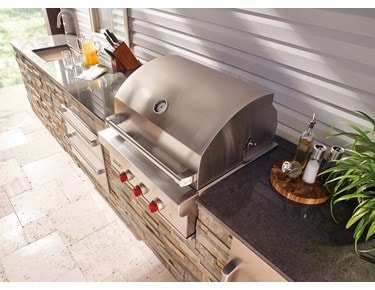 Wolf Appliances 30" Outdoor Gas Grill (OG30) Wolf Appliances 30" Warming Drawer (WWD30)