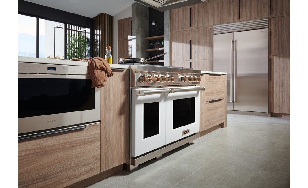 DF White Door_Brushed Brass Knob_Stainless Bezel