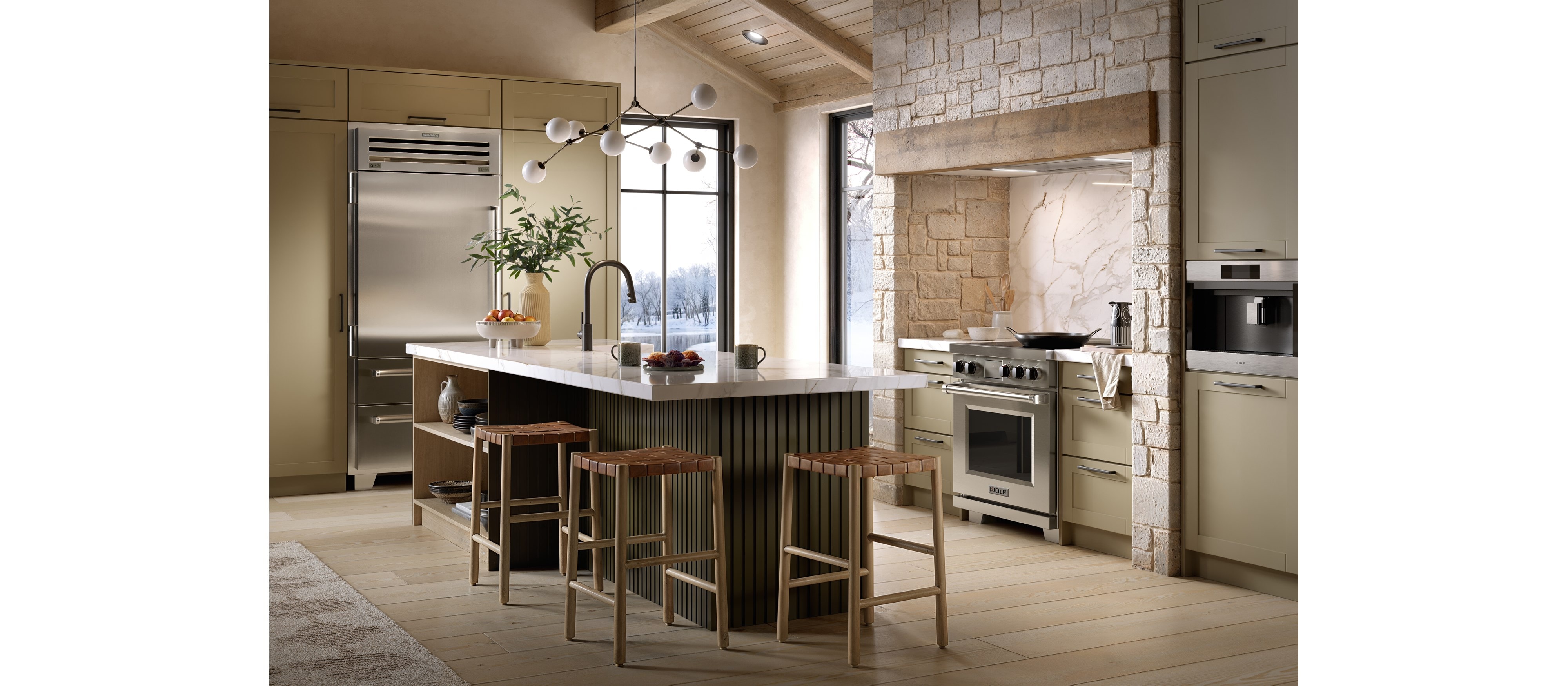 Wolf 30" Professional Induction Range (IR30450/S/P) with Black Knobs