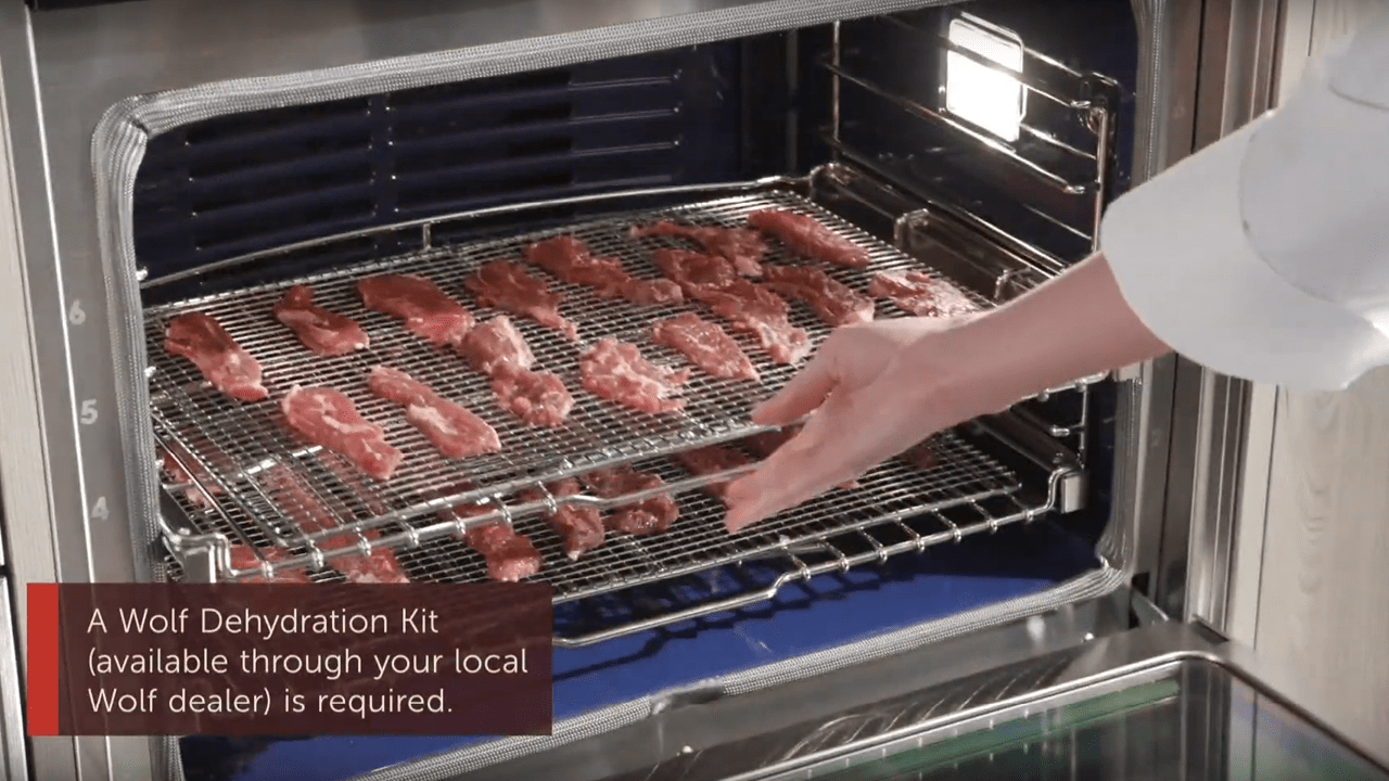 Wolf M Series Oven - Dehydrate Mode